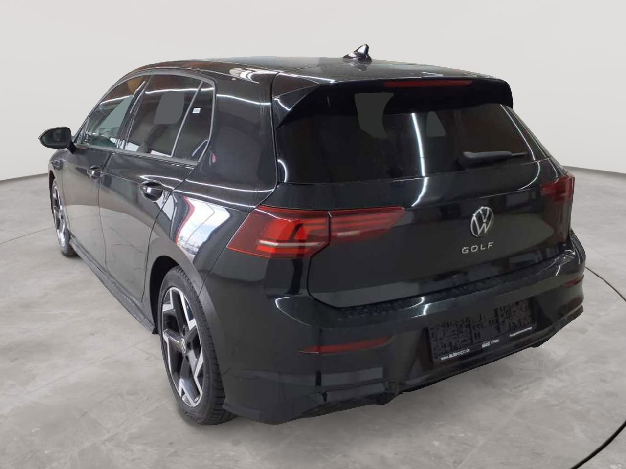 Volkswagen Golf 1.5 TSI OPF R-Line 5