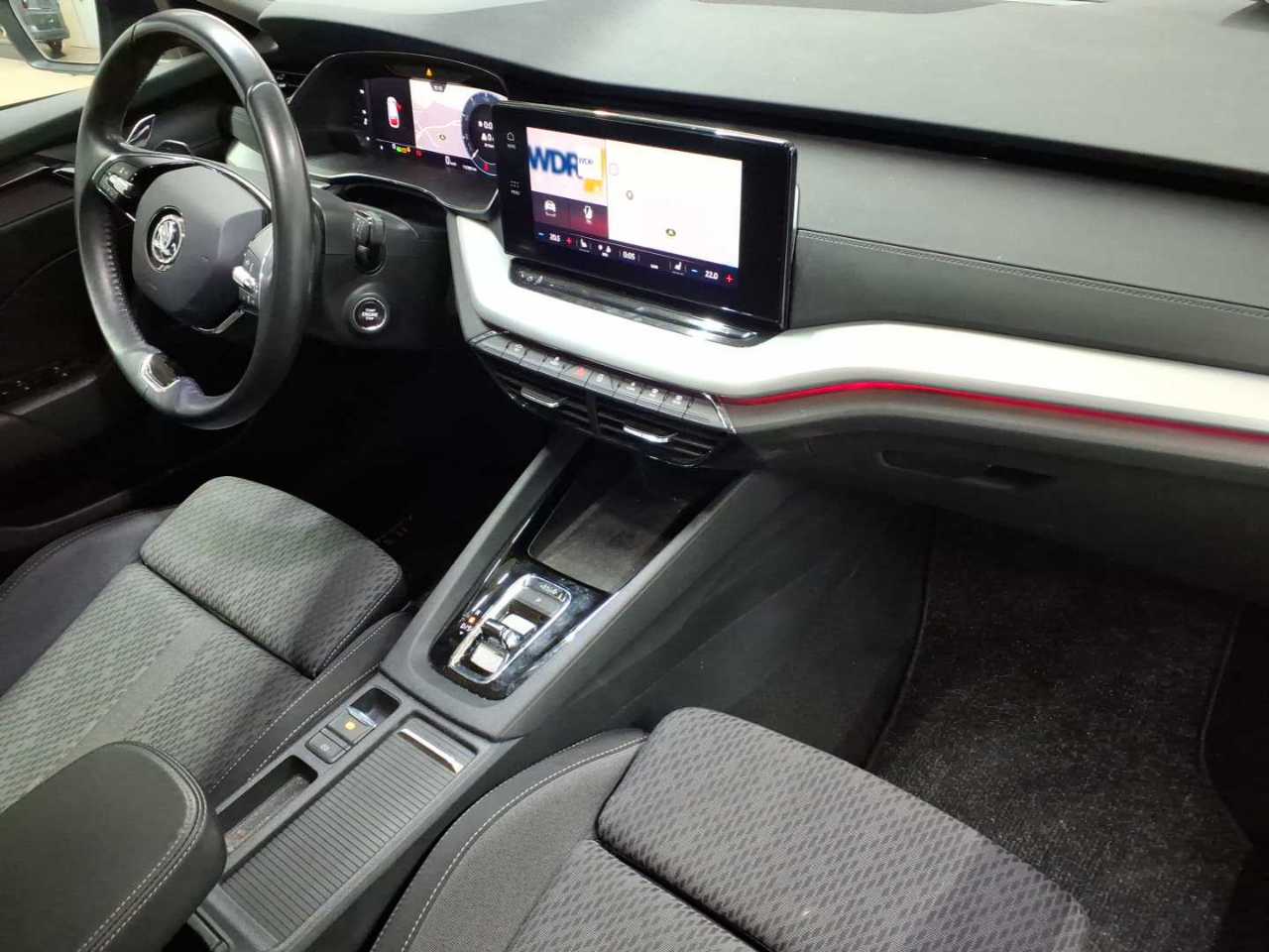 Skoda Octavia Combi 2.0 TDI DSG 4x4 Clever 9