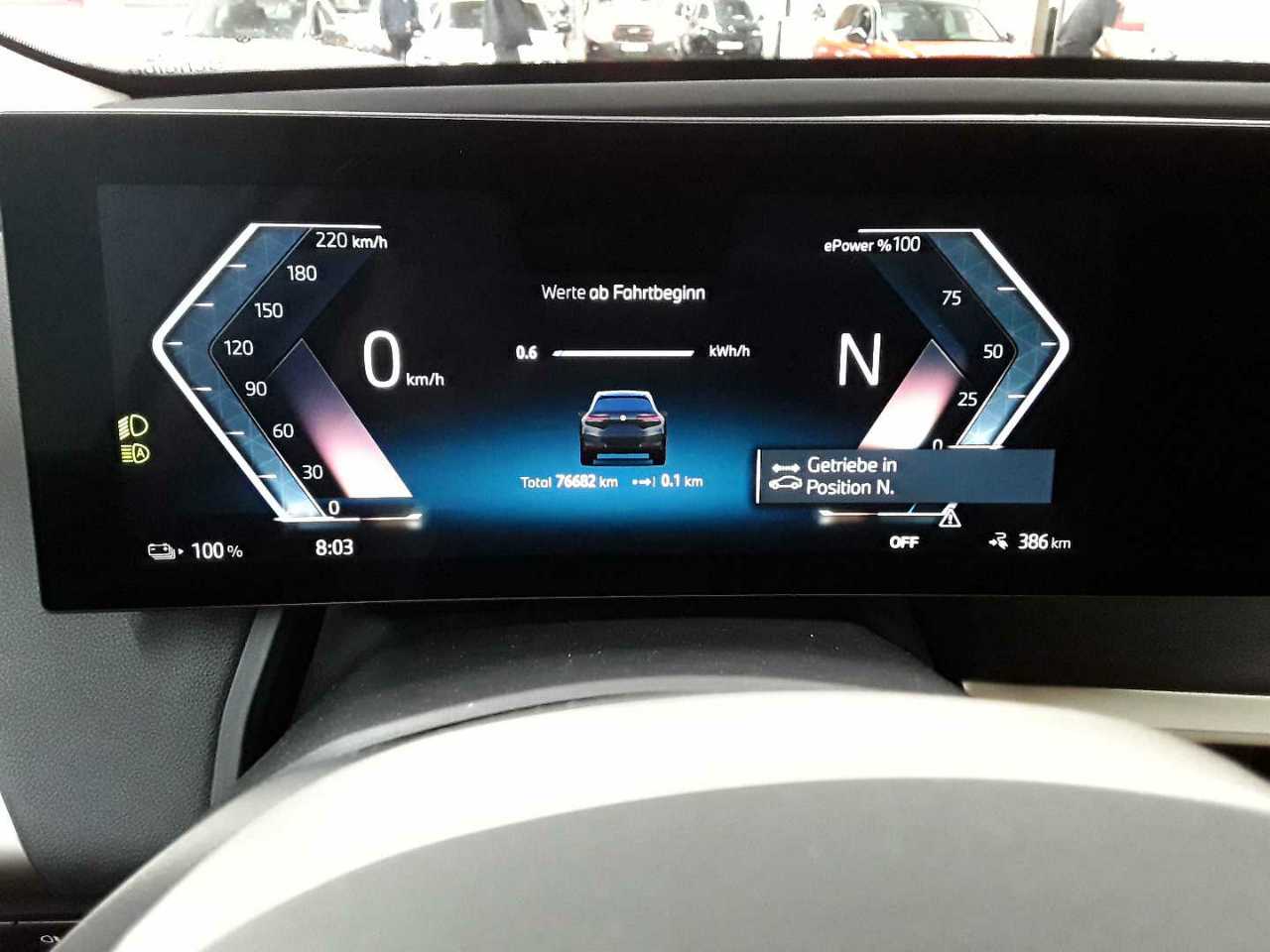 BMW iX xDrive40 11