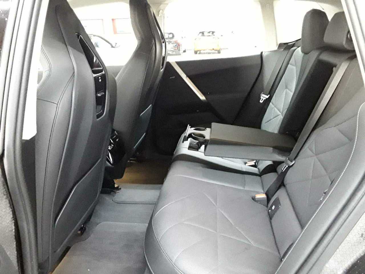 BMW iX xDrive40 13