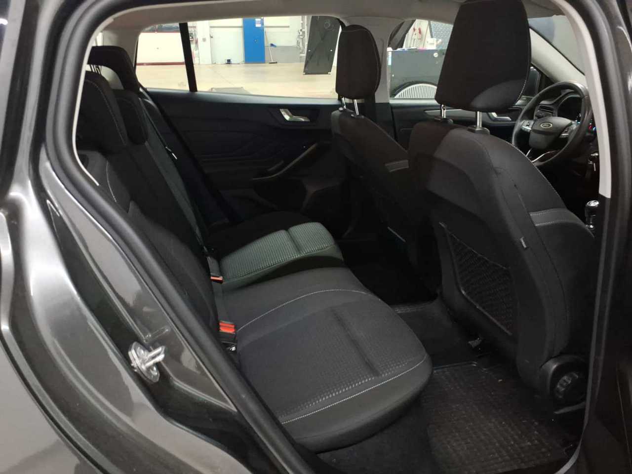 Ford Focus Turnier 1.5 EcoBlue Start-Stopp-System COOL&CONNECT 14