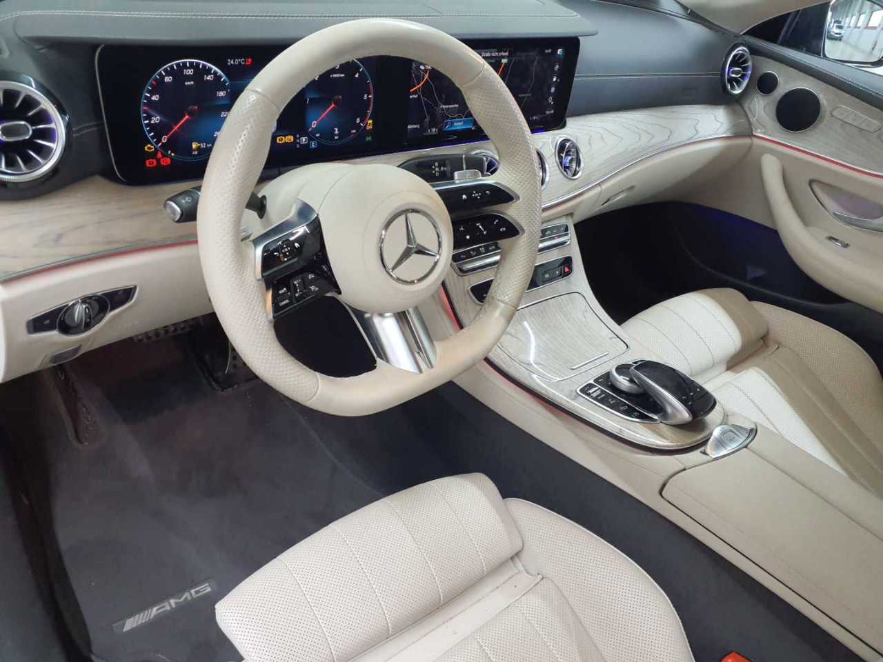 Mercedes-Benz E 220 d Cabrio 9G-TRONIC AMG Line 9