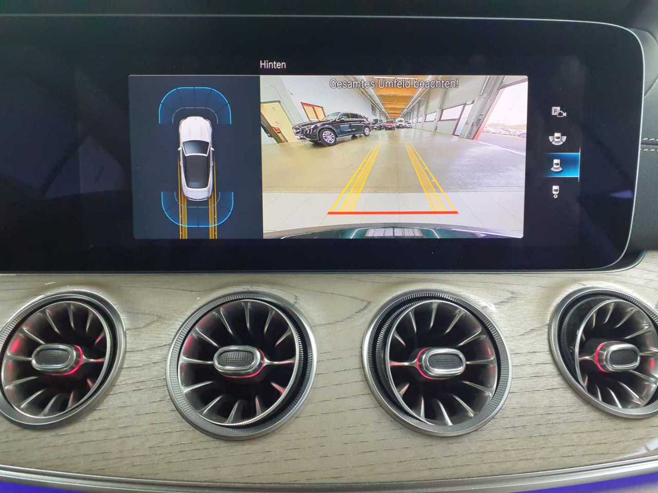Mercedes-Benz E 220 d Cabrio 9G-TRONIC AMG Line 17