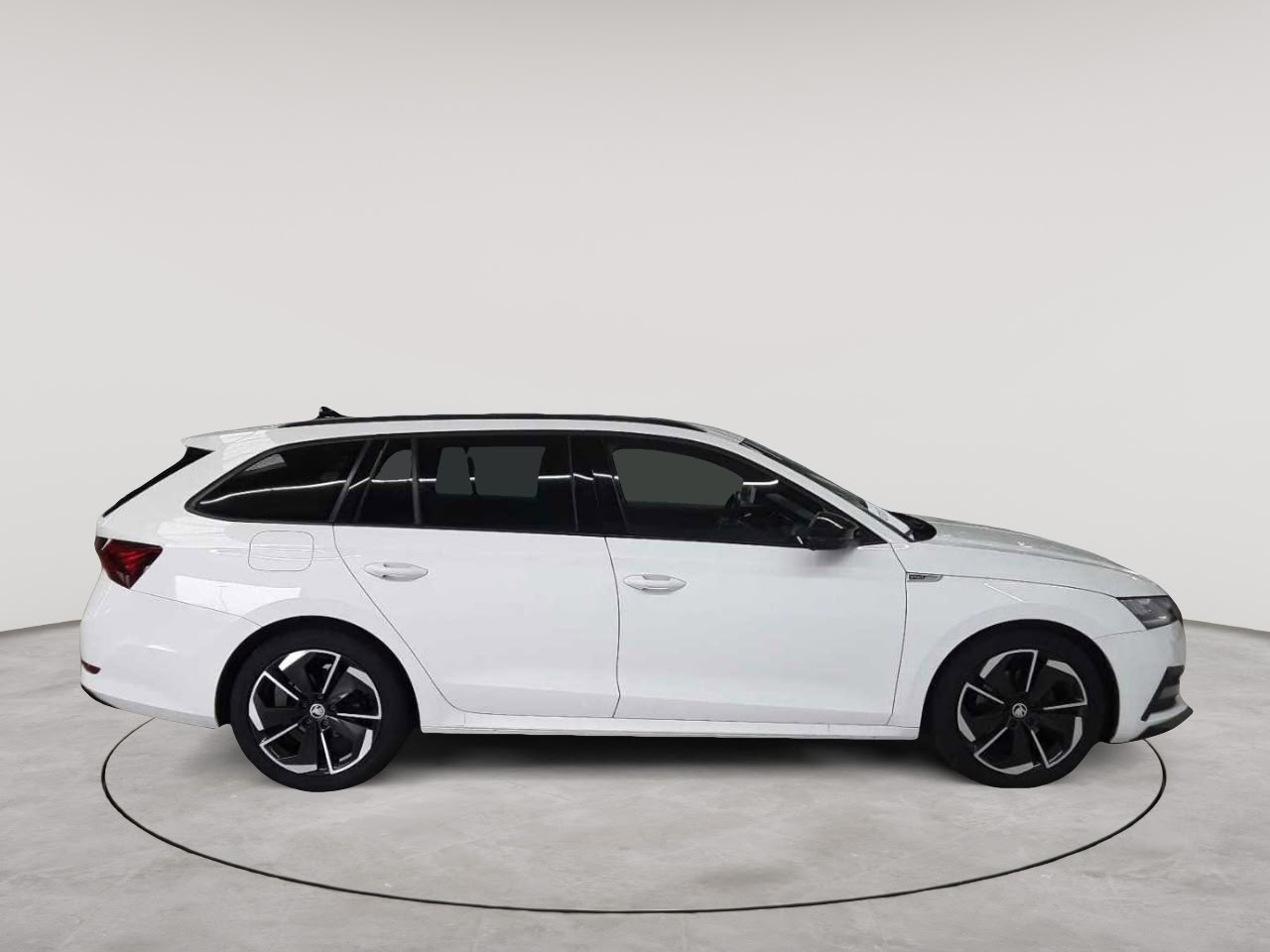 Skoda Octavia Combi 2.0 TDI DSG Sportline 3