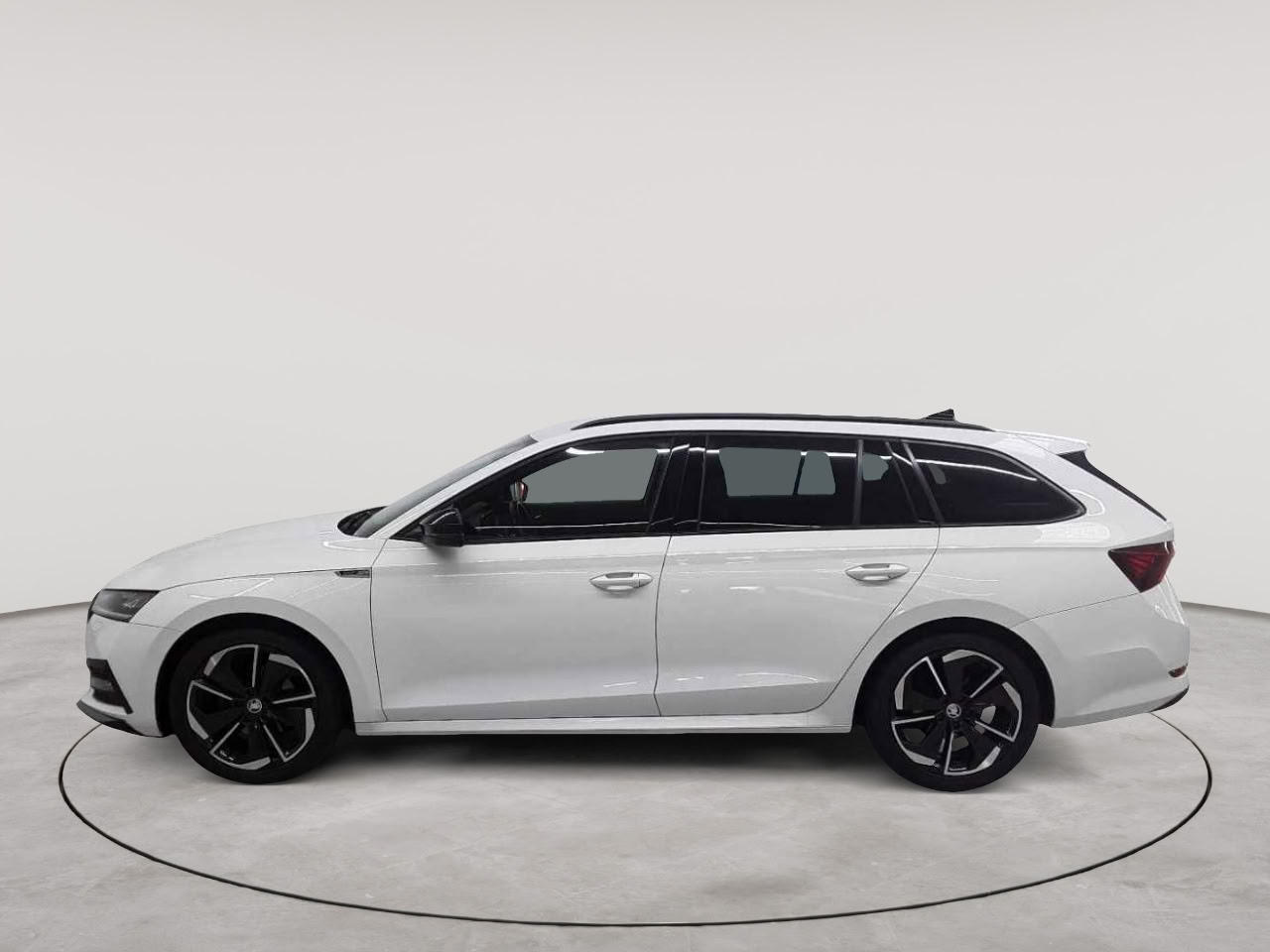 Skoda Octavia Combi 2.0 TDI DSG Sportline 6