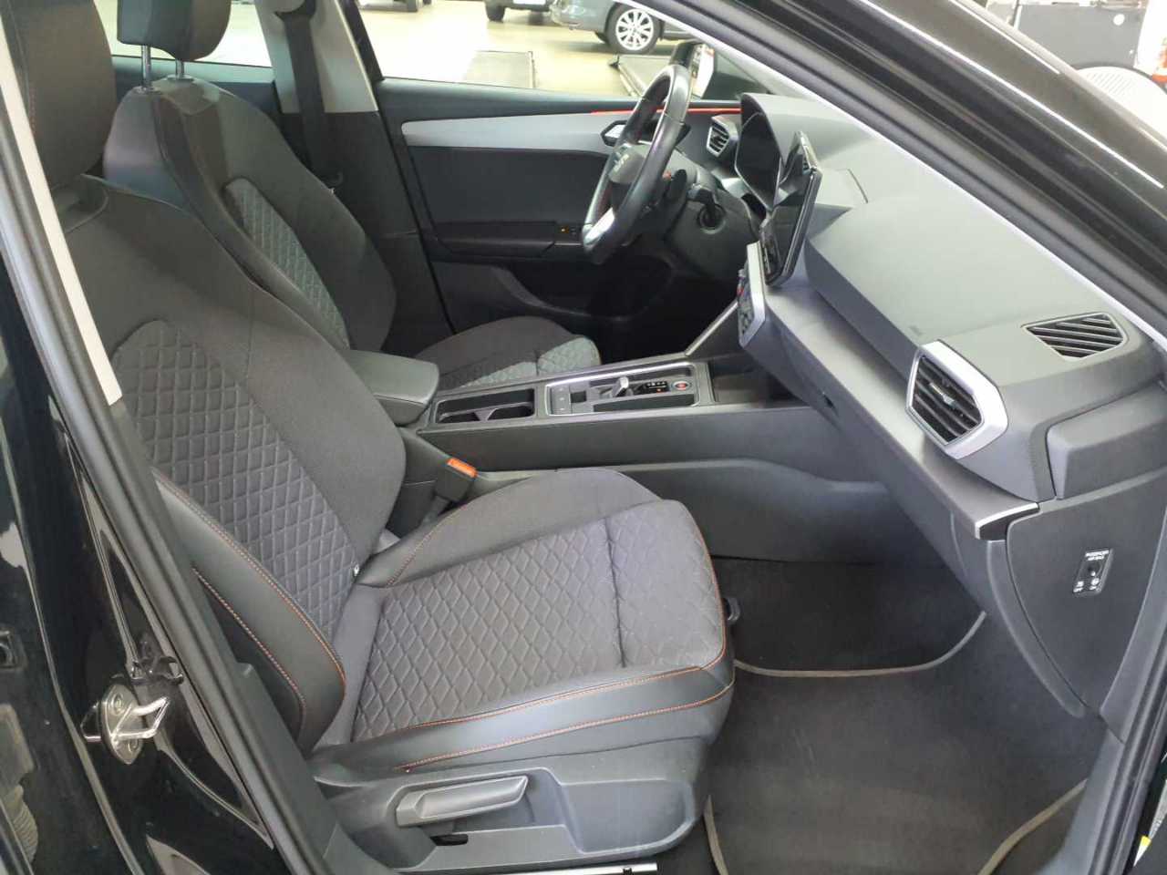 Seat Leon Sportstourer 2.0 TDI DSG FR 7