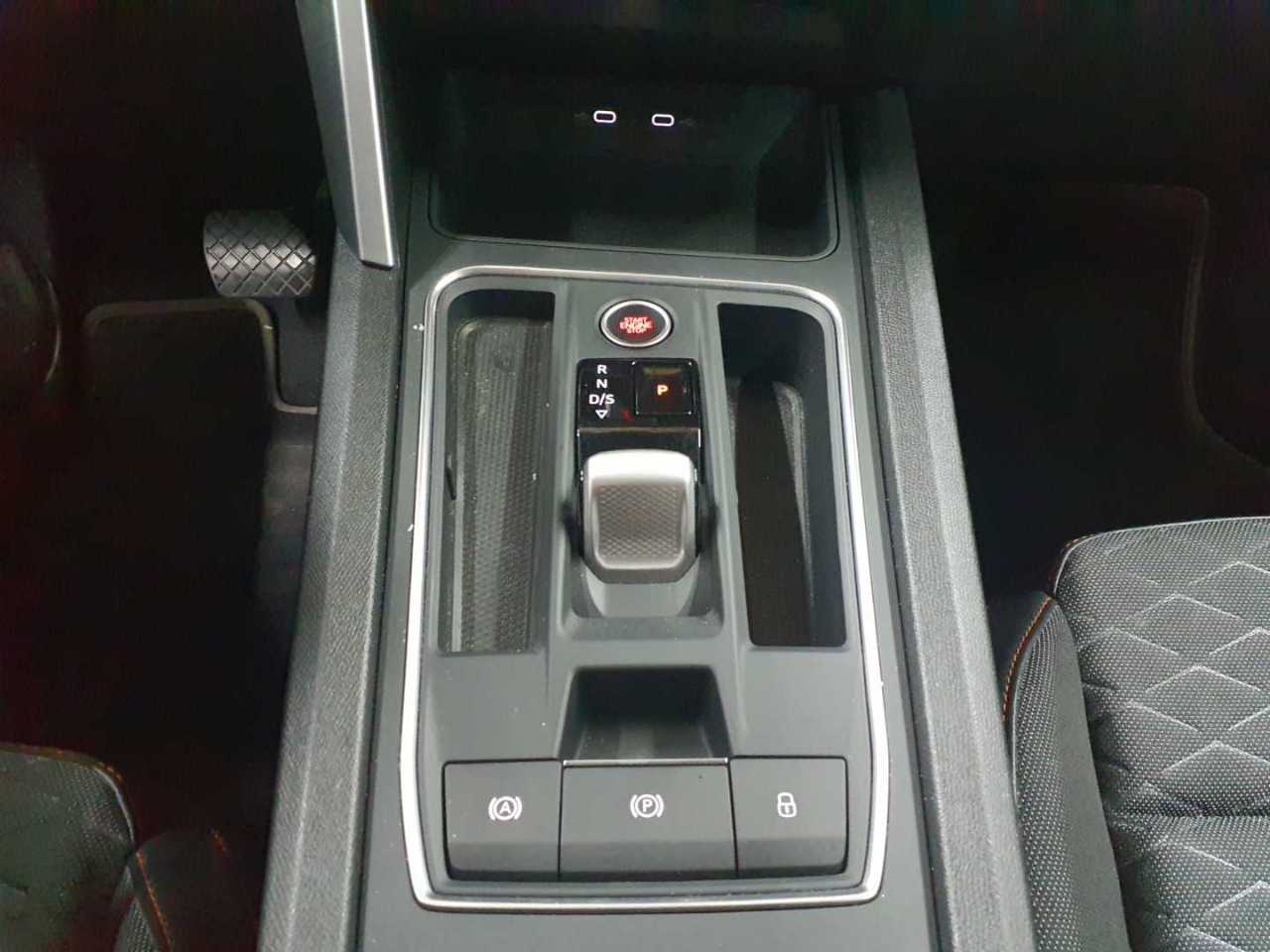 Seat Leon Sportstourer 2.0 TDI DSG FR 10