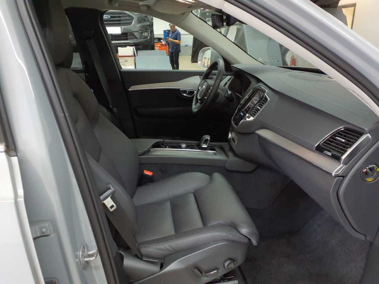 Volvo XC90 B5 D AWD Plus Bright 8