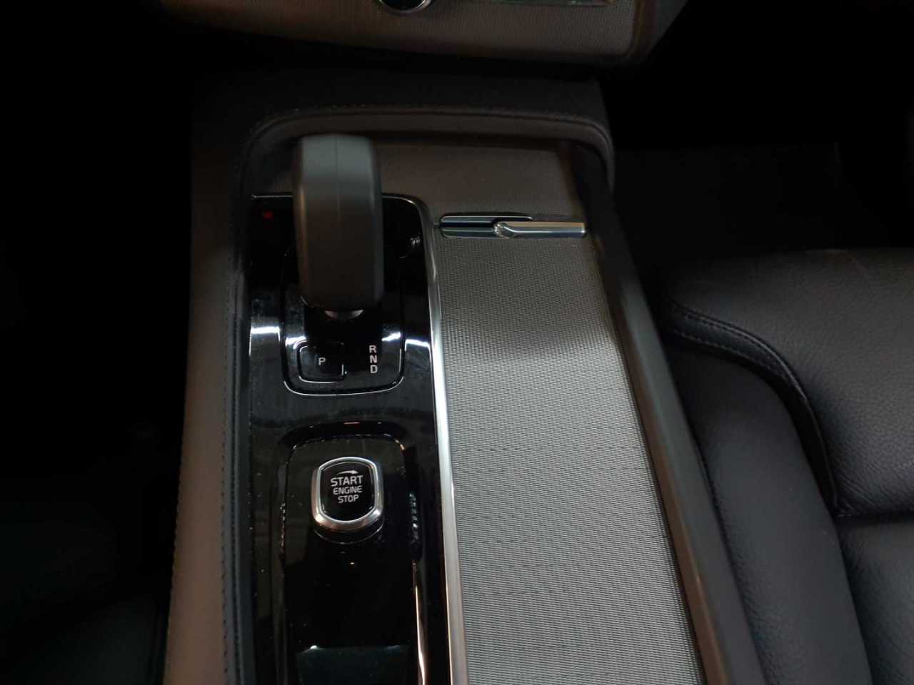Volvo XC90 B5 D AWD Plus Bright 10