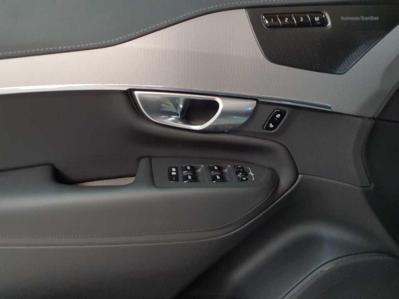 Volvo XC90 B5 D AWD Plus Bright 19