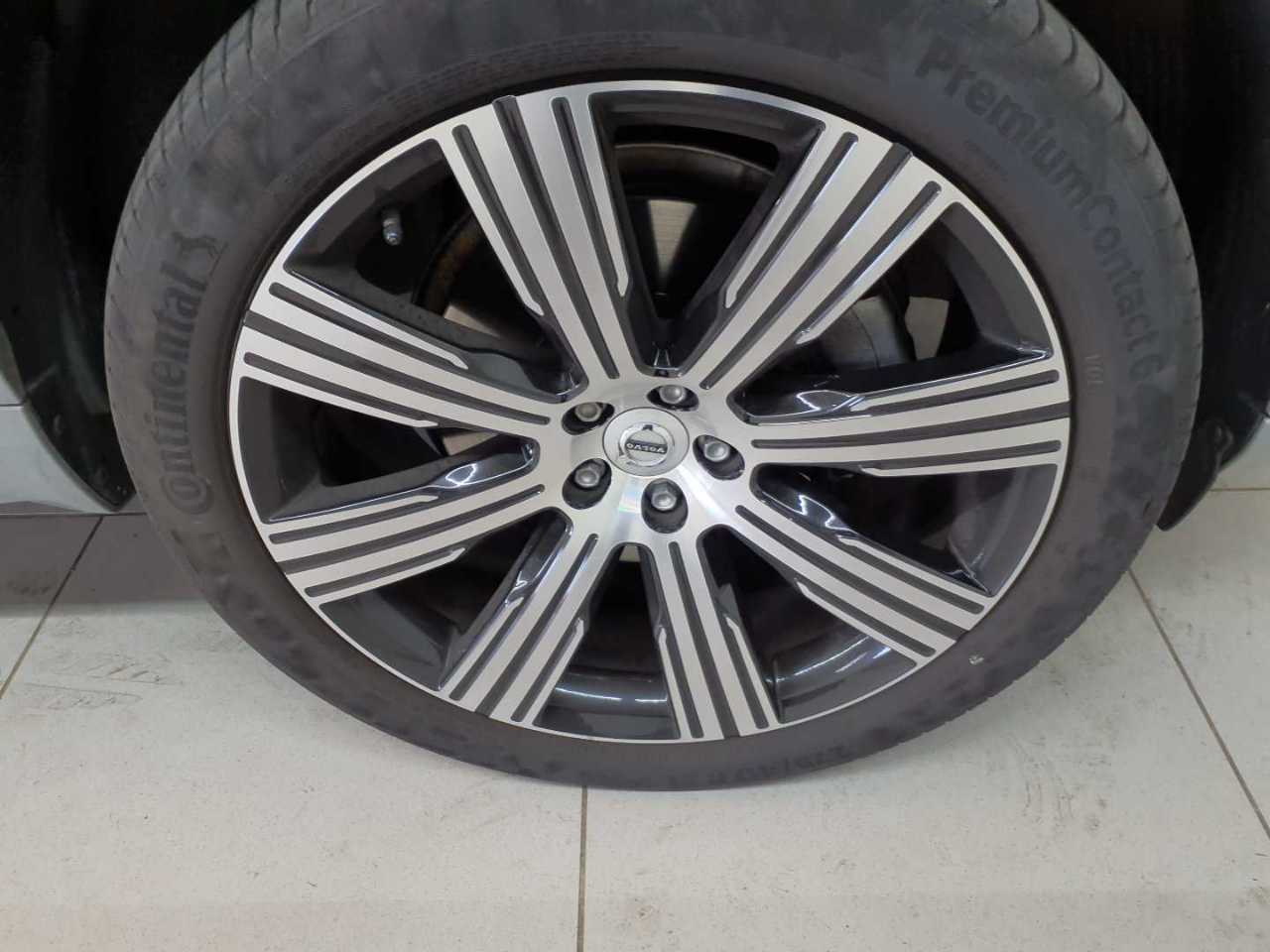 Volvo XC90 B5 D AWD Plus Bright 17