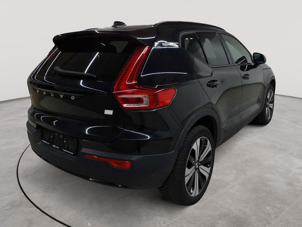 Volvo XC40 Recharge 69 kWh Single Motor Plus 4