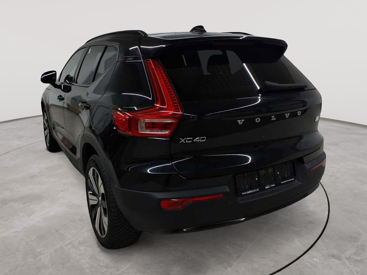 Volvo XC40 Recharge 69 kWh Single Motor Plus 5