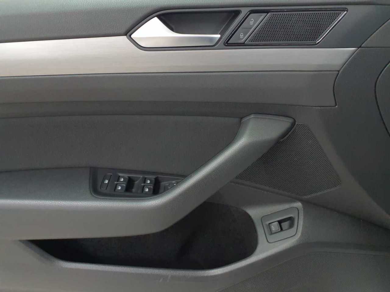 Volkswagen Passat Variant 2.0 TDI SCR DSG 18