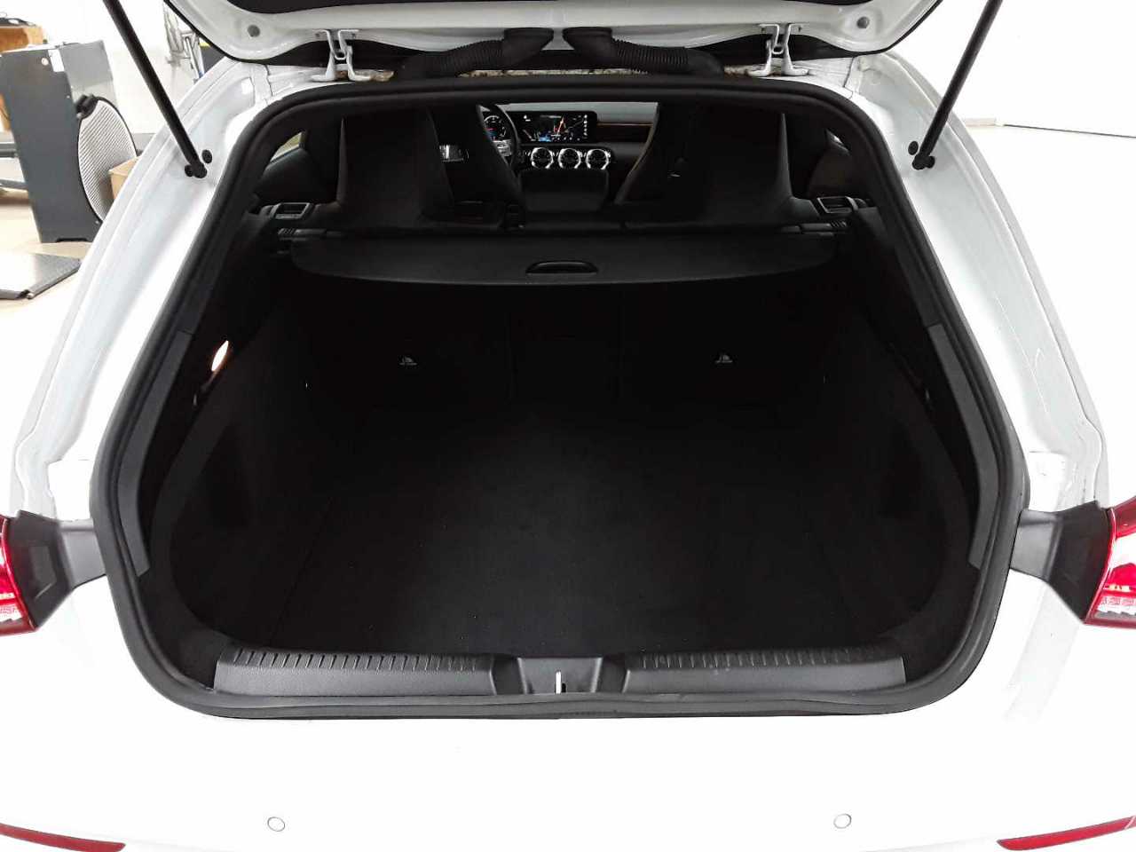 Mercedes-Benz CLA 200 d 4Matic Shooting Brake 8G-DCT AMG Line 15