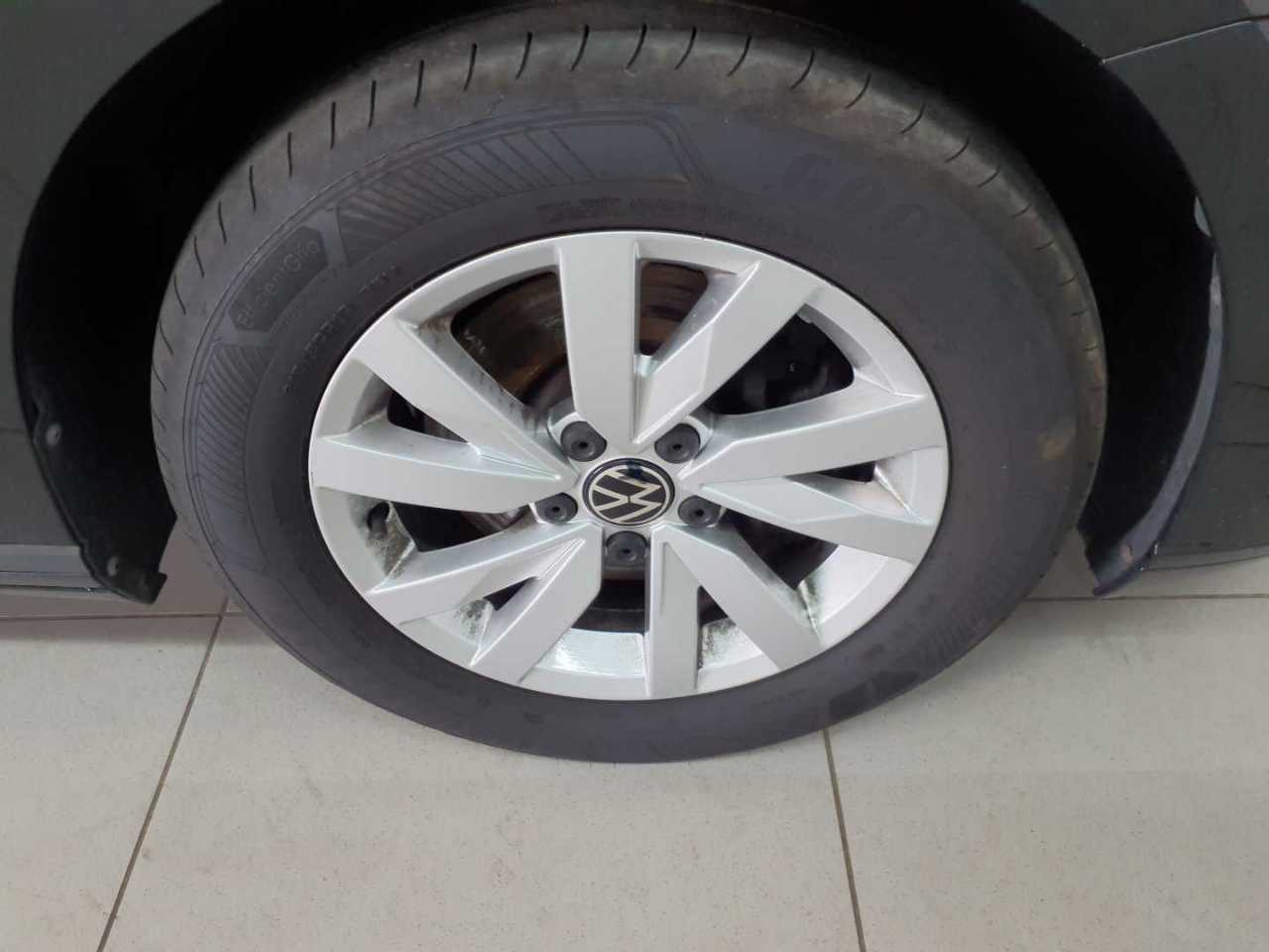 Volkswagen Passat Variant 2.0 TDI SCR DSG Conceptline 16
