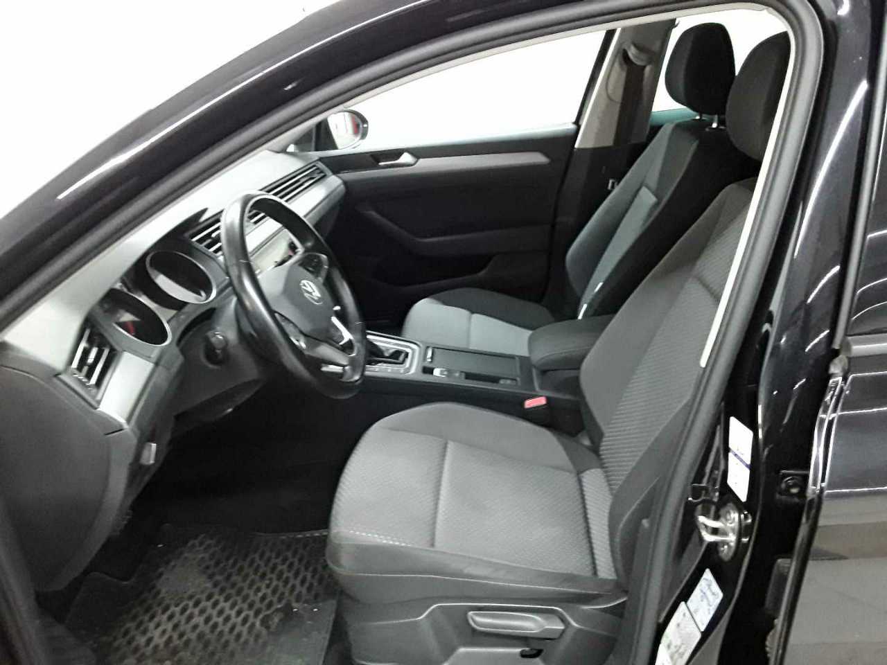 Volkswagen Passat Variant 2.0 TDI SCR DSG Conceptline 7