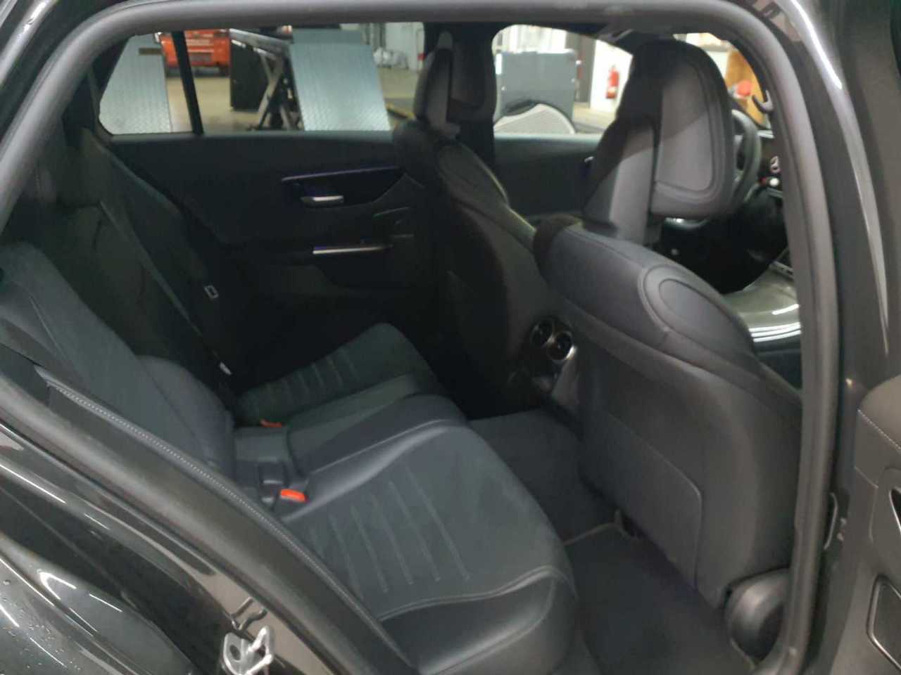 Mercedes-Benz C 300 d T 9G-TRONIC AMG Line 13