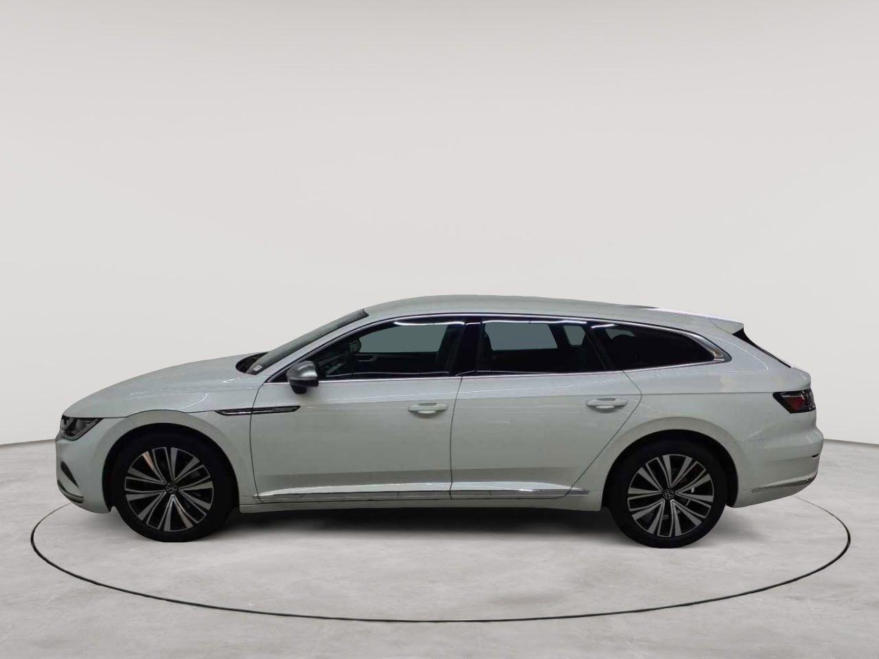 Volkswagen Arteon Shooting Brake 2.0 TDI SCR DSG Elegance 6
