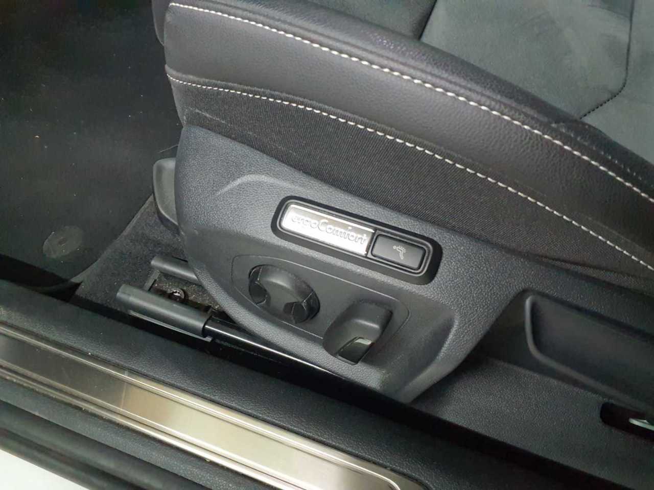 Volkswagen Arteon Shooting Brake 2.0 TDI SCR DSG Elegance 17