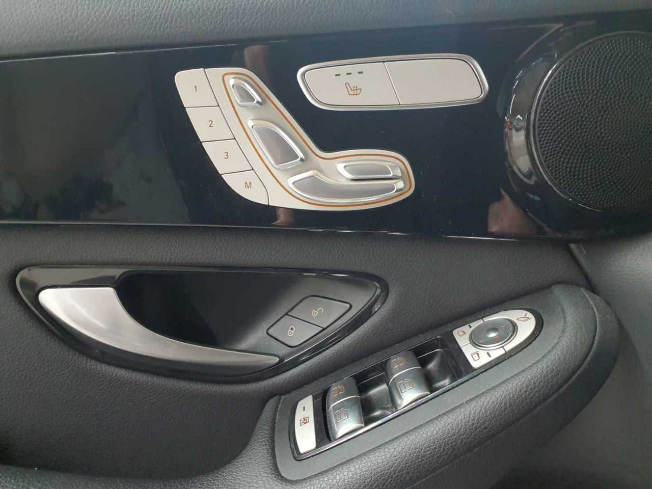 Mercedes-Benz GLC 220 d 4Matic 9G-TRONIC 16