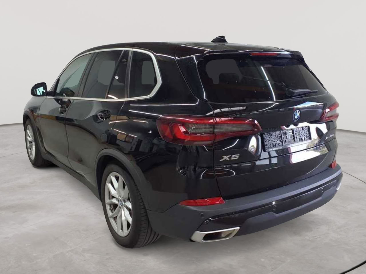 BMW X5 xDrive45e 5