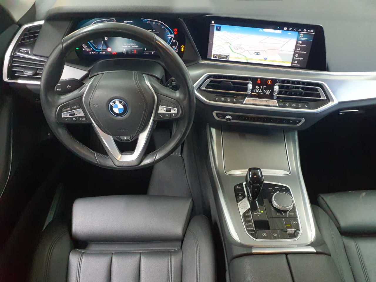 BMW X5 xDrive45e 9