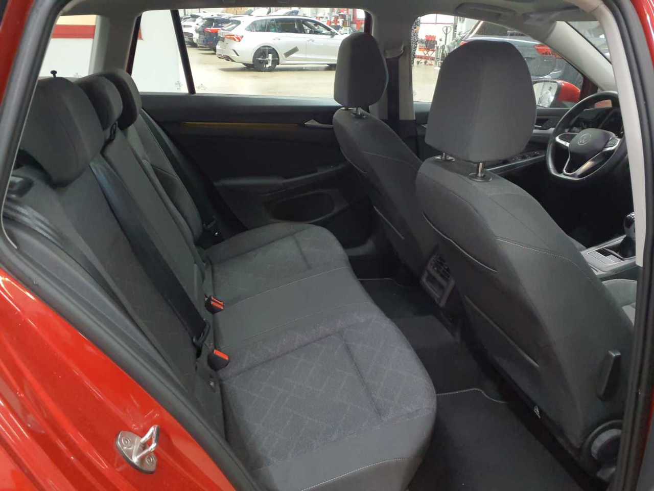Volkswagen Golf Variant 2.0 TDI SCR Life 14