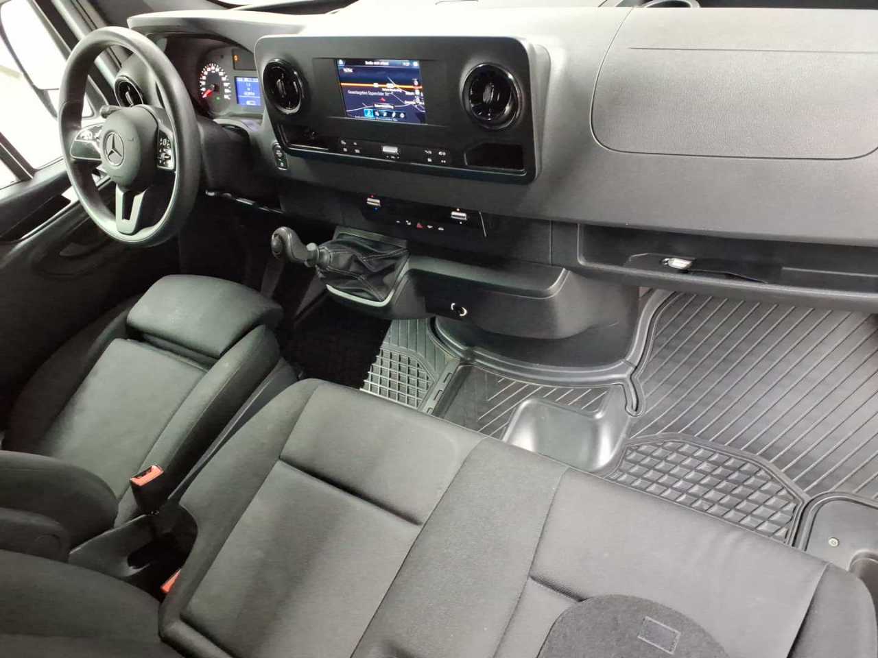 Mercedes-Benz 317 CDI Sprinter Standard HA 9