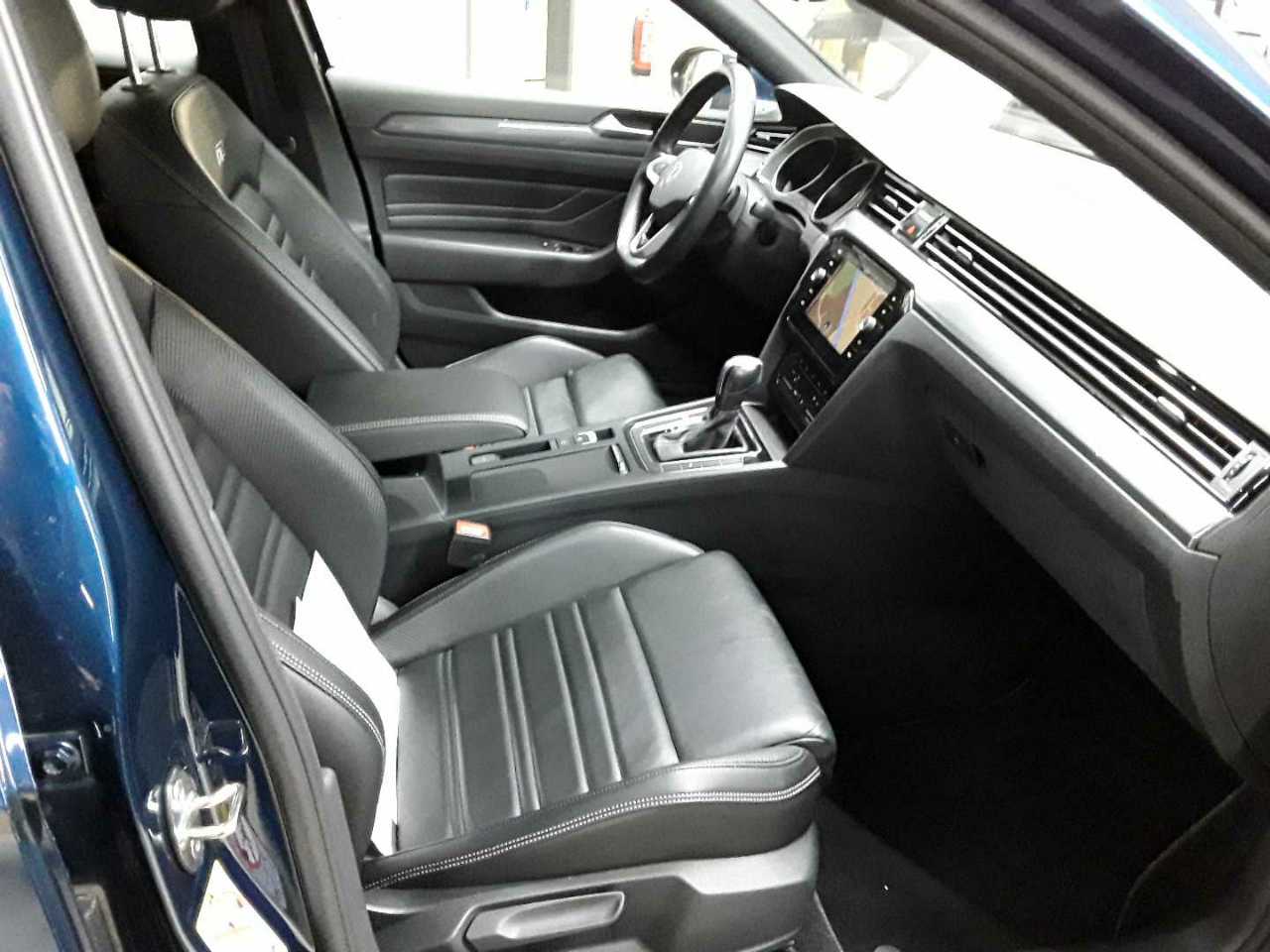Volkswagen Passat Variant 2.0 TDI SCR DSG Business 8