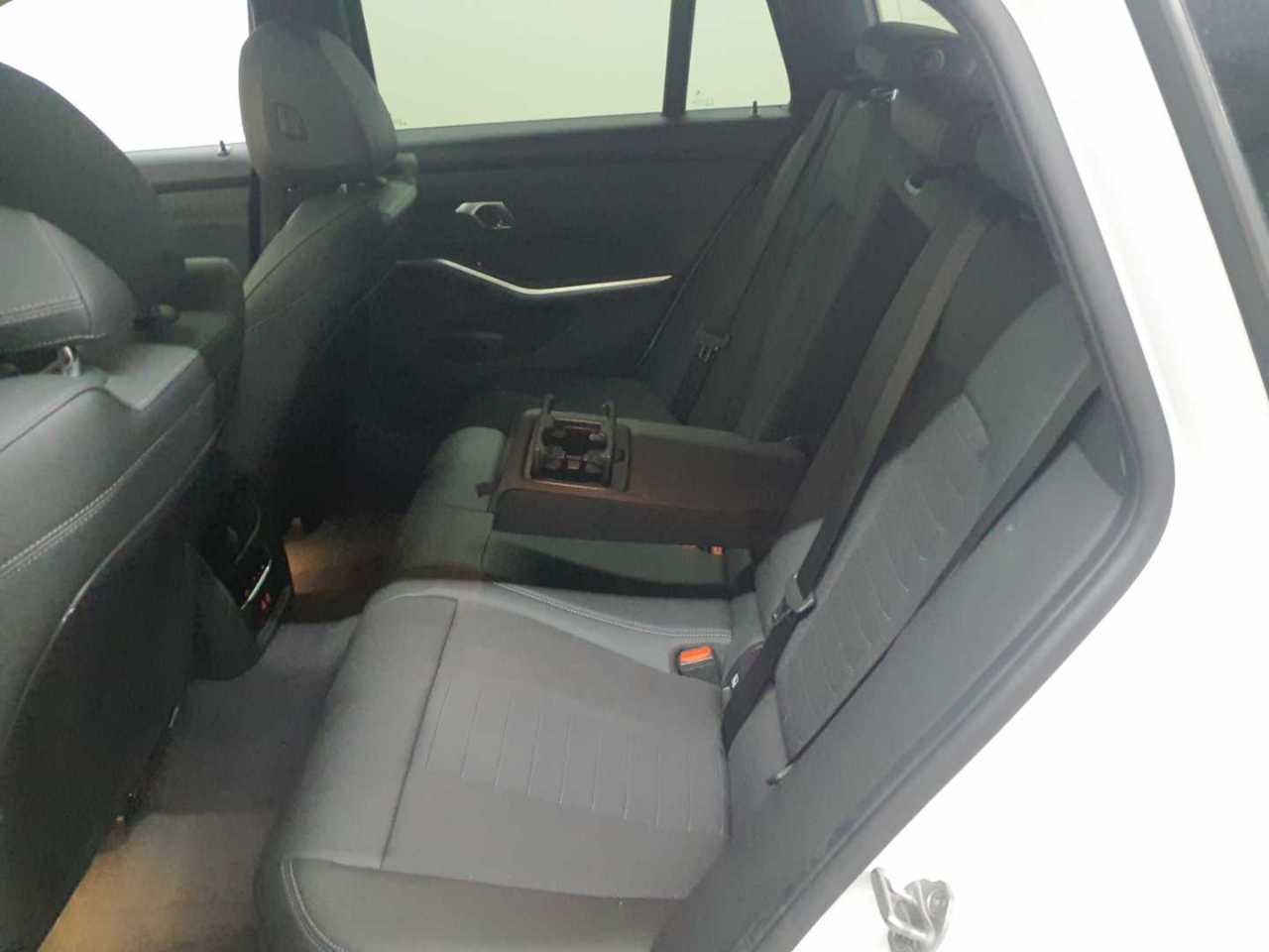 BMW 318d Touring Aut. 14