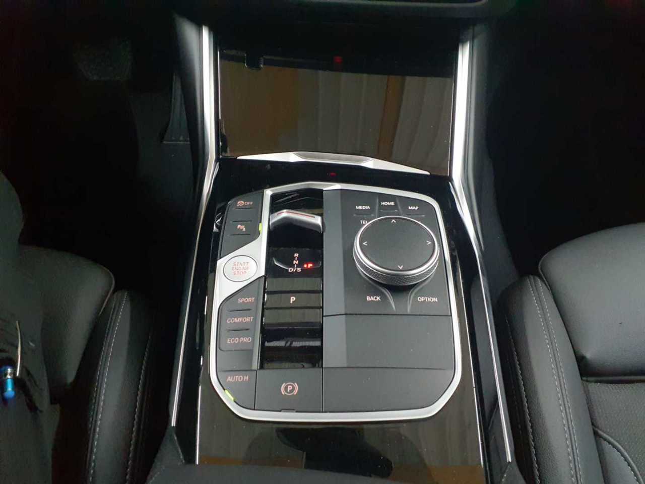 BMW 318d Touring Aut. 10
