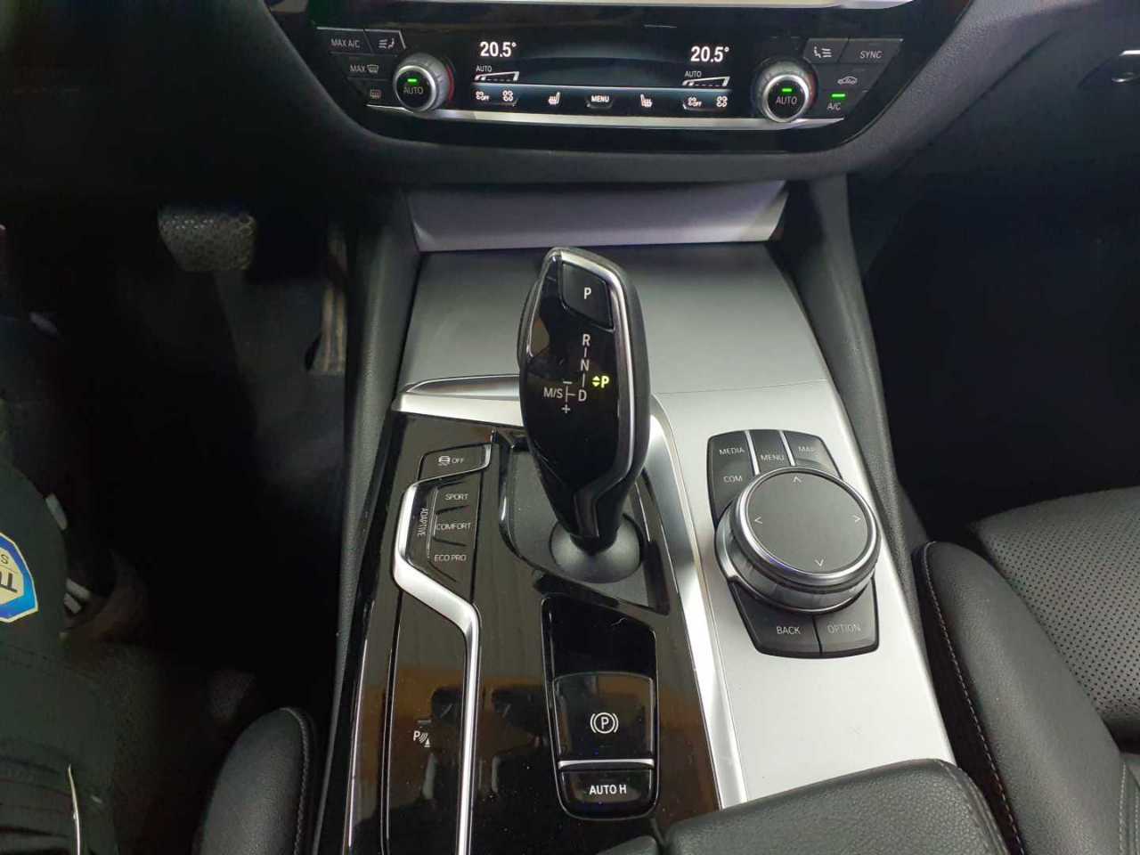 BMW 530d Touring Aut. 10
