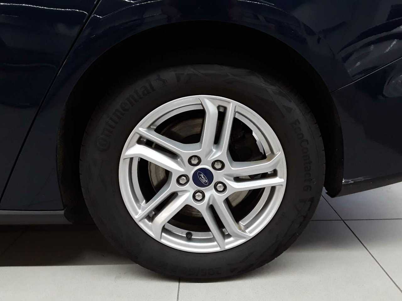 Ford Focus Turnier 1.5 EcoBlue Start-Stopp-System Aut. COOL&CONNECT 18