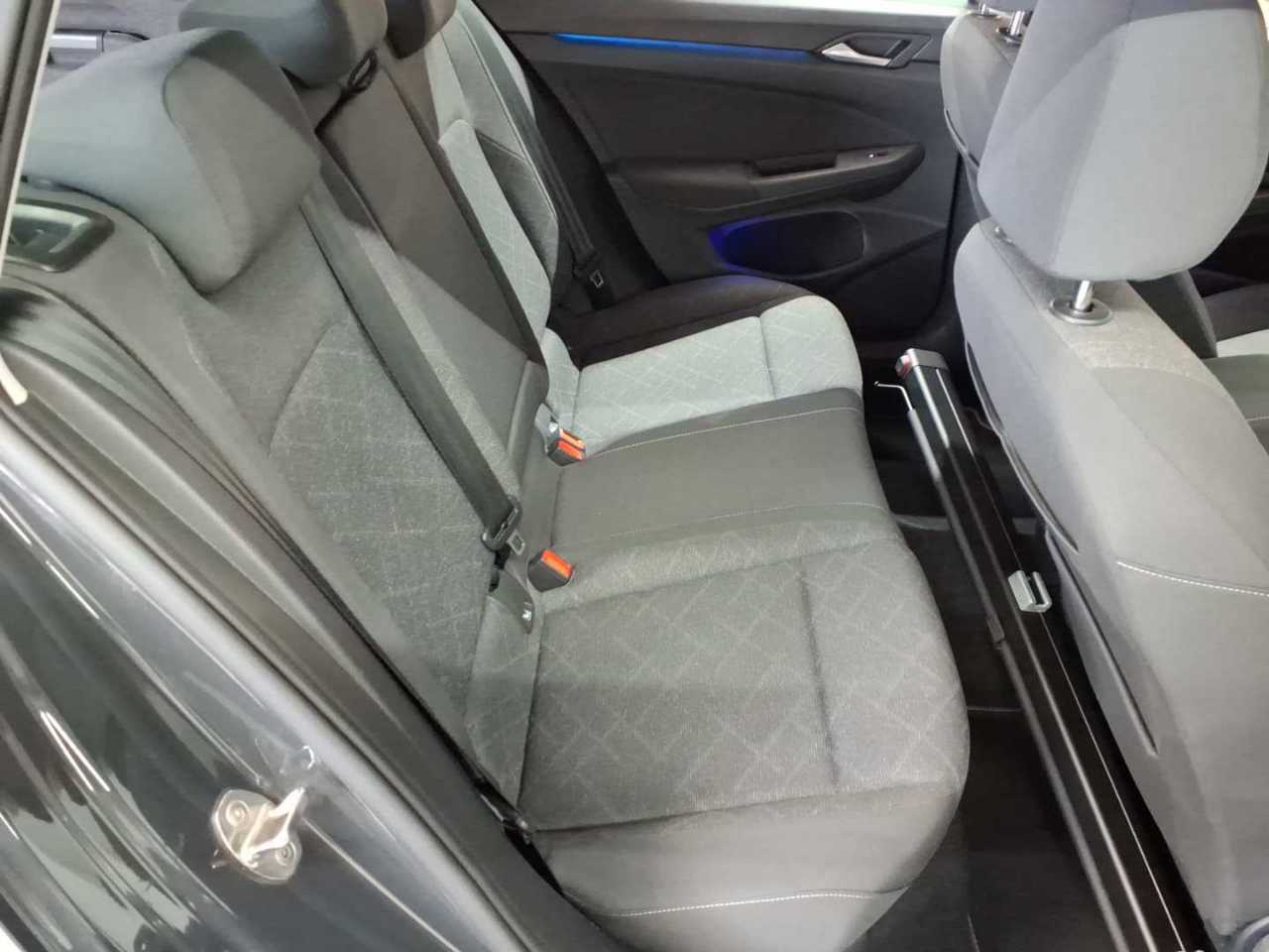 Volkswagen Golf Variant 2.0 TDI SCR DSG Life 14