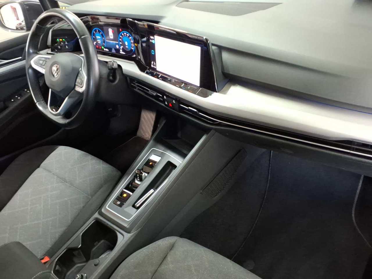 Volkswagen Golf Variant 2.0 TDI SCR DSG Life 9