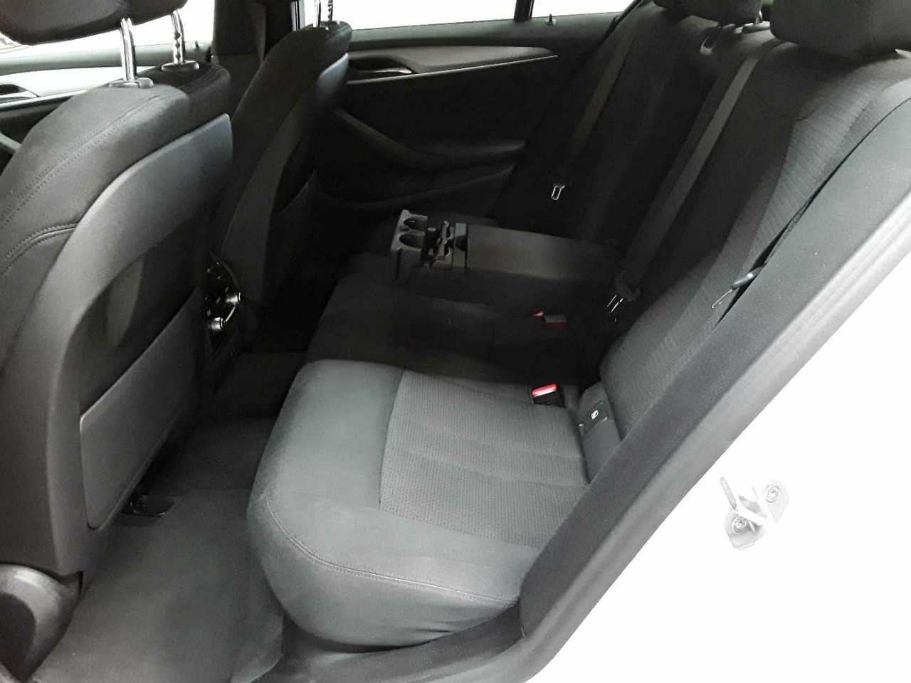 BMW 520e Aut. 13