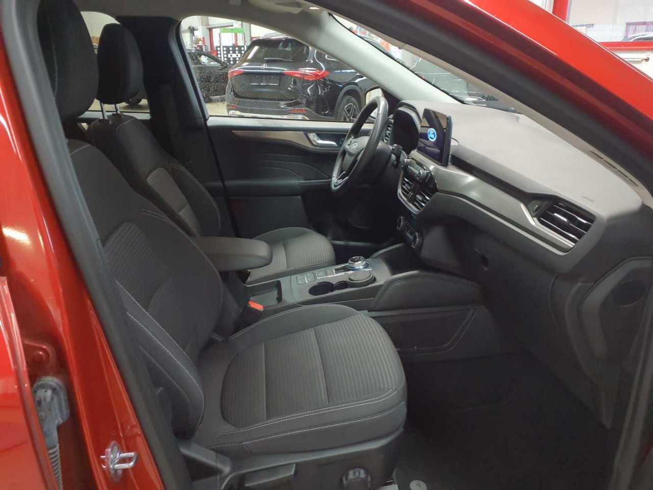 Ford Kuga 2.0 EcoBlue 4x4 Aut. TITANIUM 8