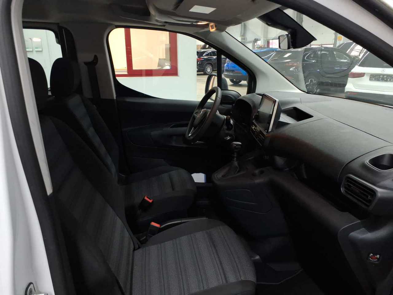 Opel Combo Life 1.2 Turbo Start/Stop Edition 8