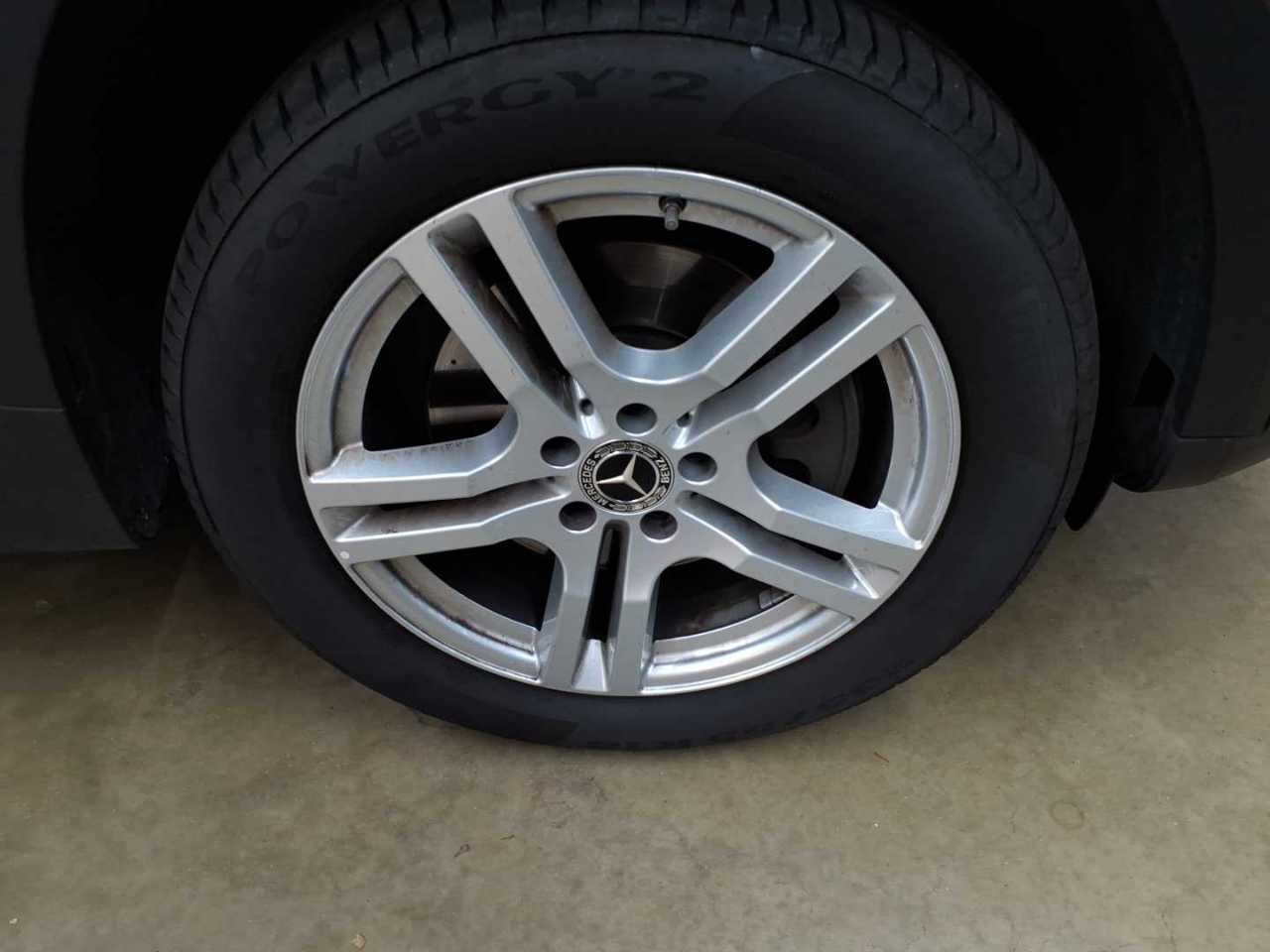 Mercedes-Benz GLB 200 d 8G-DCT Progressive 16