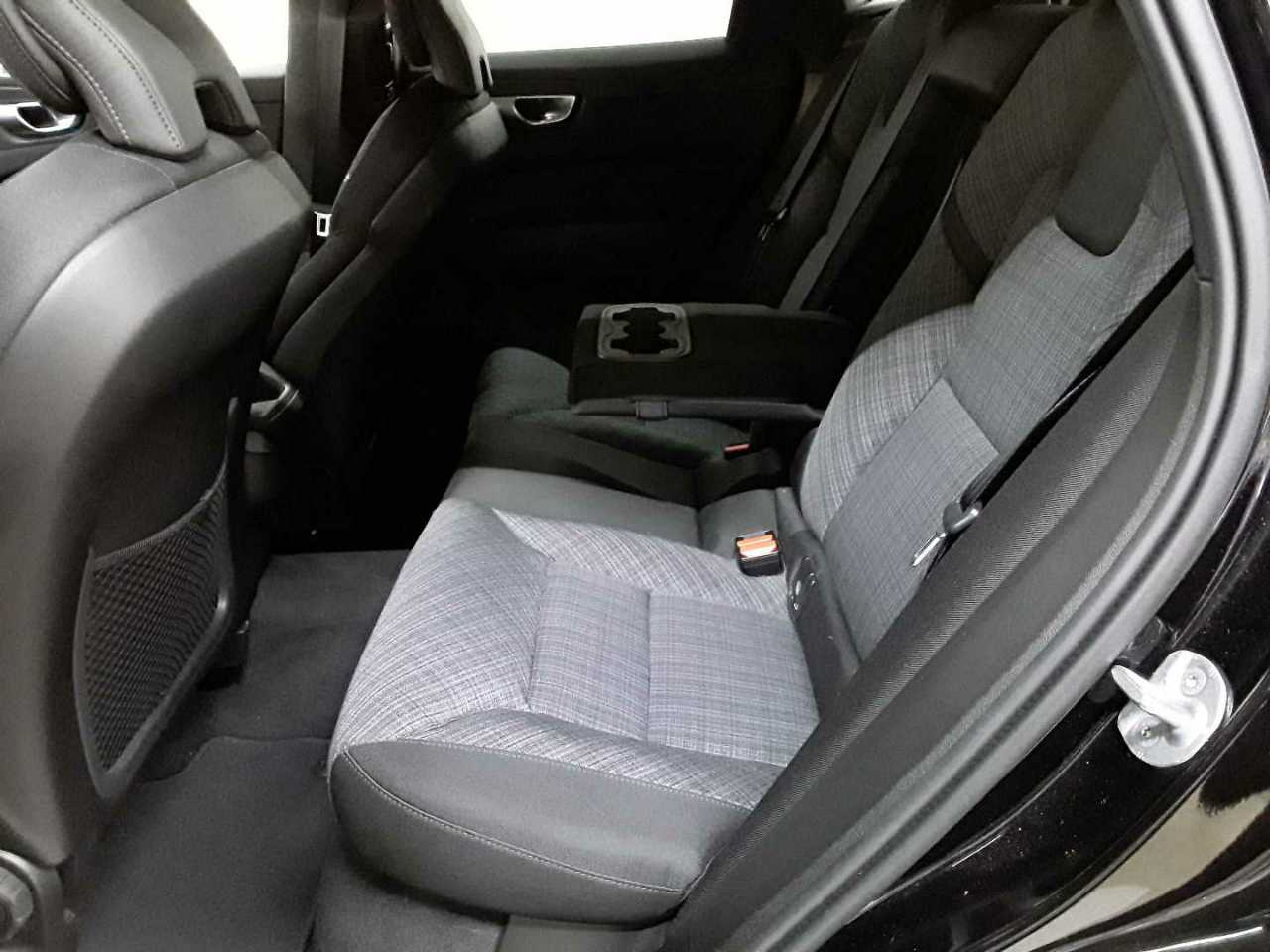 Volvo XC60 B4 B Core 13