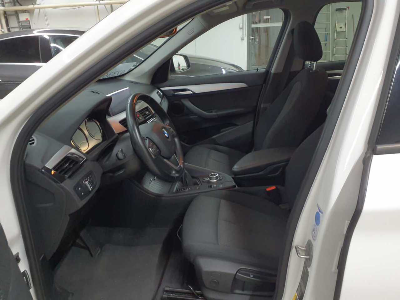 BMW X1 xDrive25e Advantage 7
