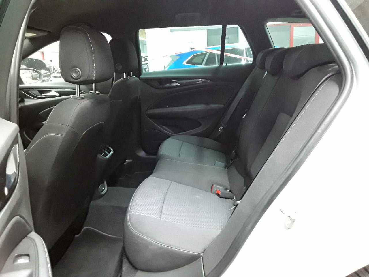 Opel Insignia Sports Tourer 2.0 Diesel Aut. Business 13
