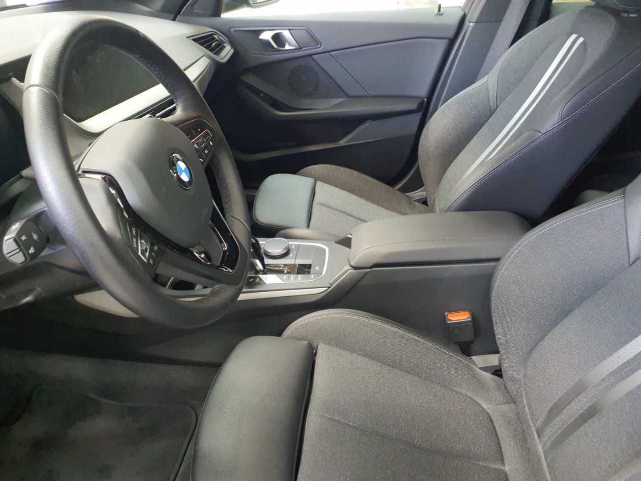 BMW 116d Aut. Advantage 7