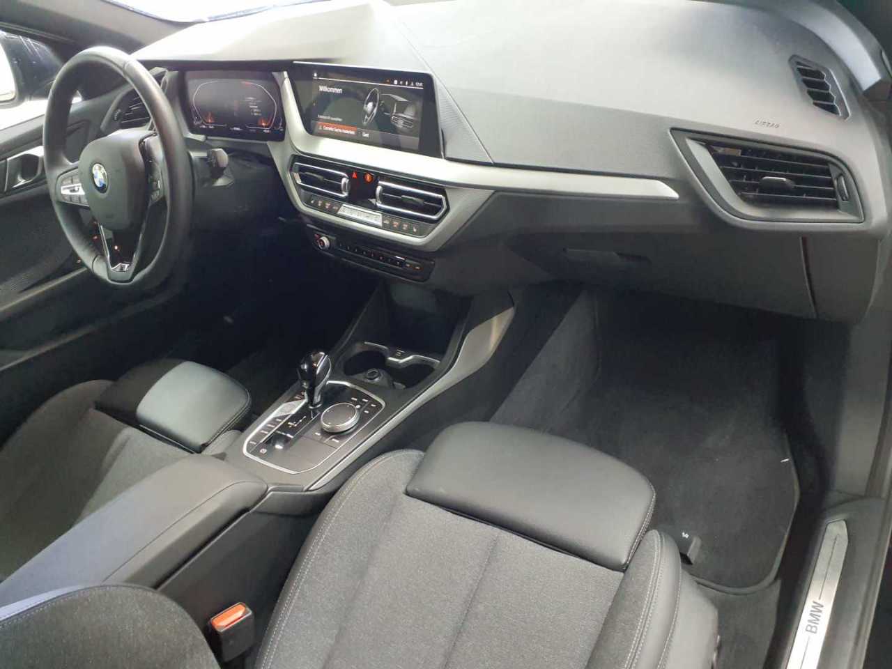 BMW 116d Aut. Advantage 9