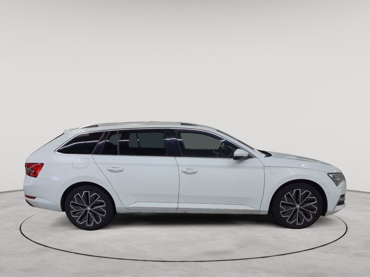 Skoda Superb Combi 2.0 TDI DSG L&K 3