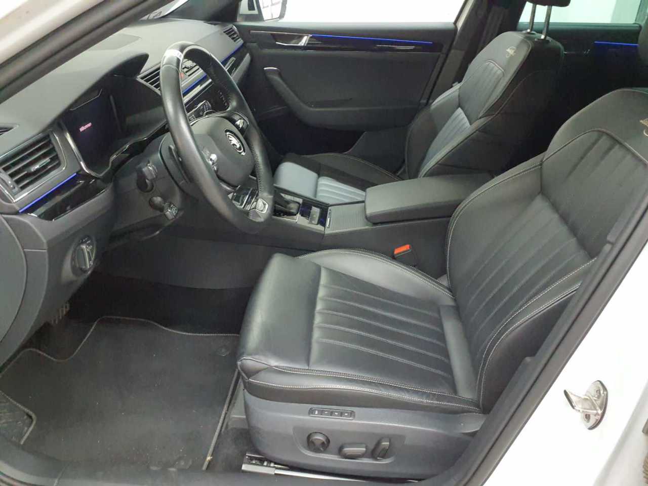 Skoda Superb Combi 2.0 TDI DSG L&K 8
