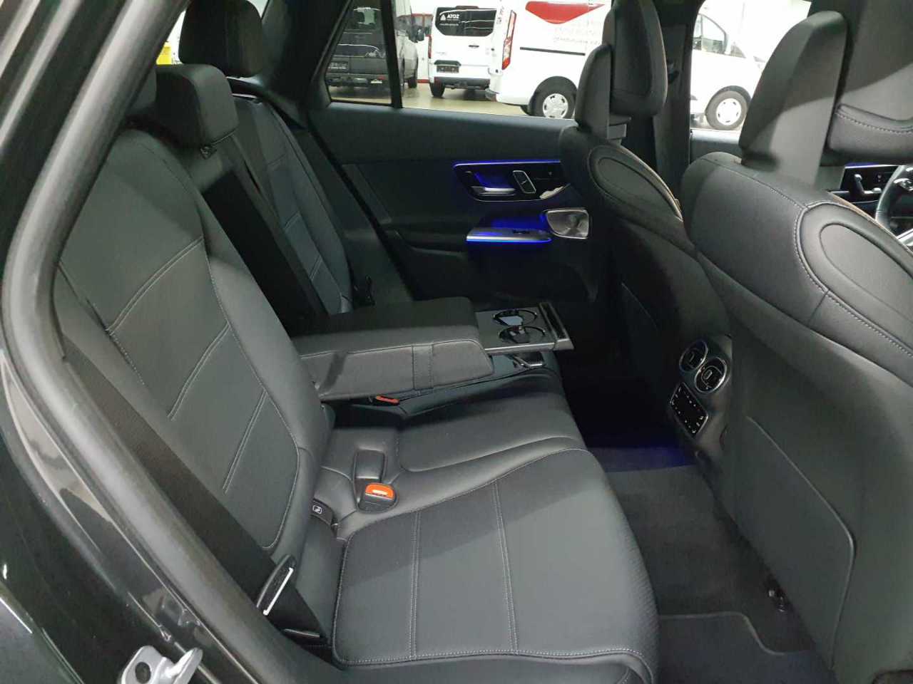 Mercedes-Benz GLC 300 d 4Matic 9G-TRONIC AMG Line Advanced 13