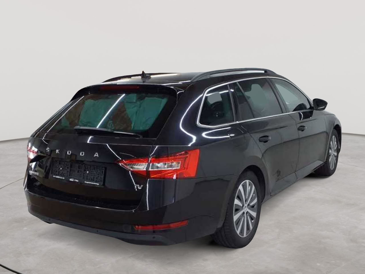 Skoda Superb Combi 1.4 TSI iV DSG Ambition 4