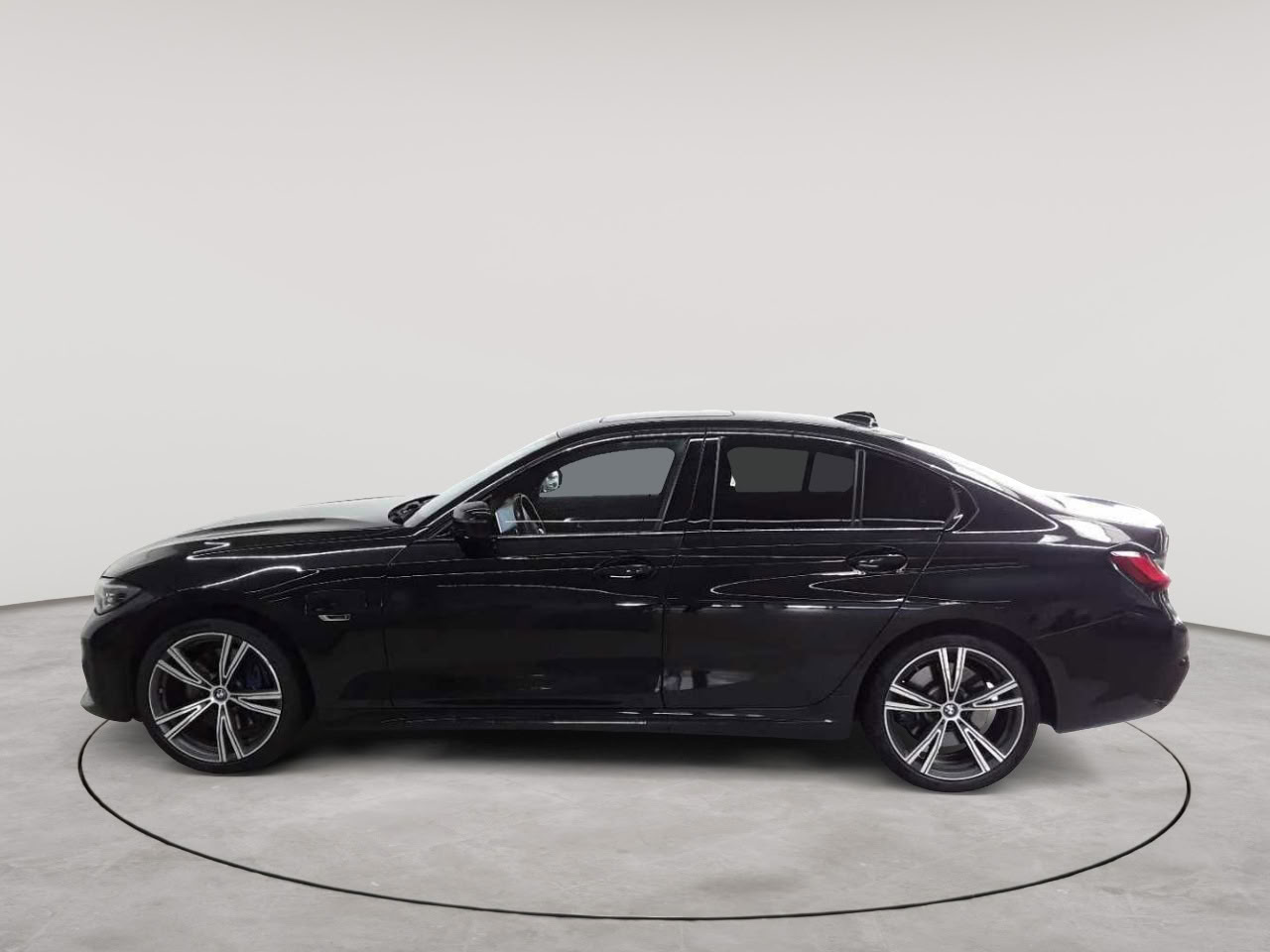 BMW 330e xDrive Aut. M Sport 6